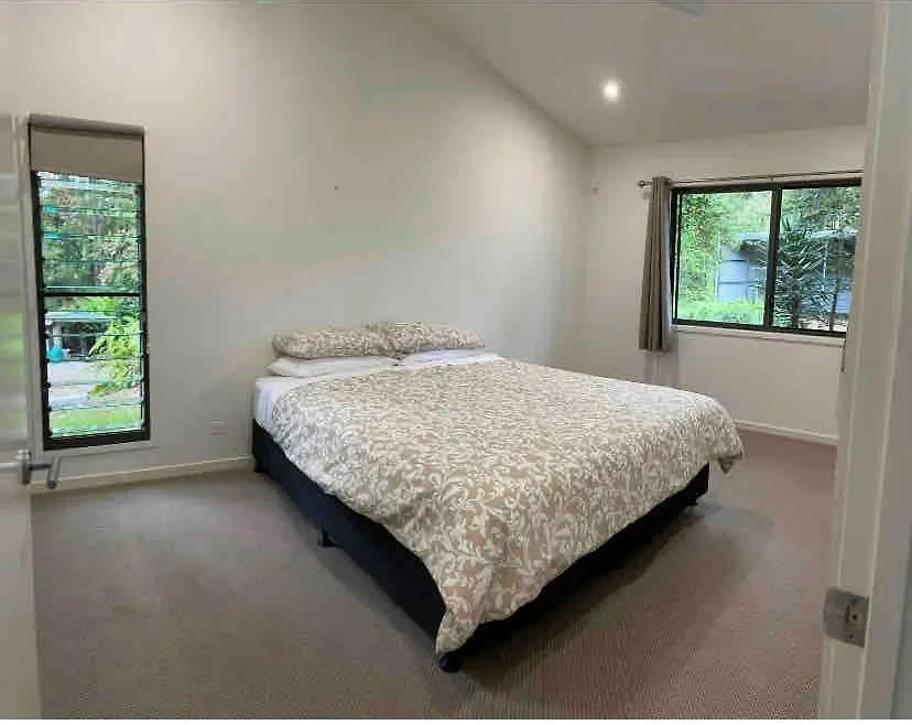 Dezen Accomodation Palmview Apartment