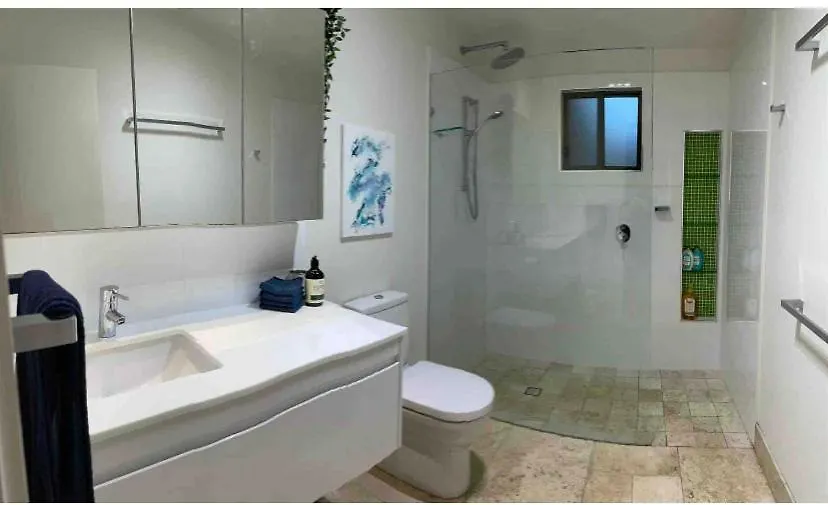 Dezen Accomodation Palmview Apartment